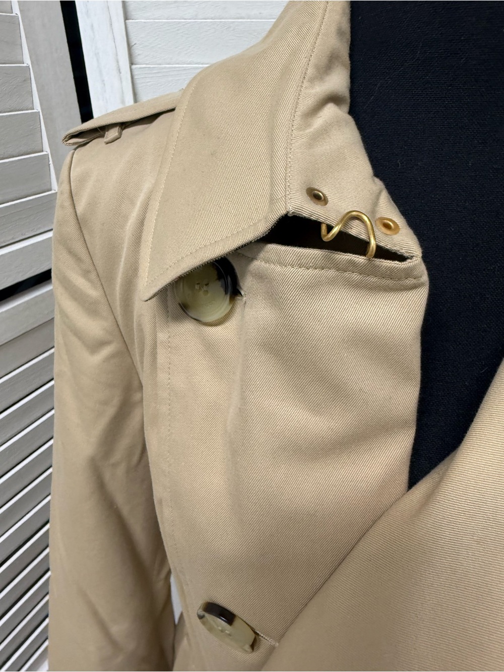 Burberry Honey-Beige Chelsea Heritage Trench Coat with Belt - Picture 7 of 16